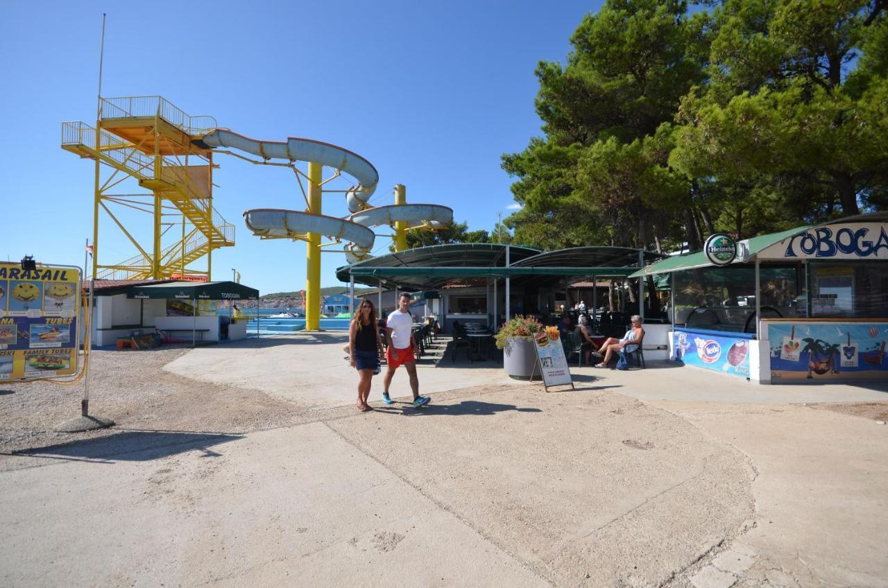 Apartments Branko Vodice Exterior foto